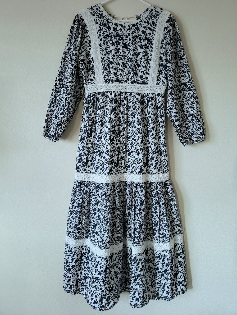 White Maxi Prairie Dress Long Sleeve Lace Trim Navy Floral Print, L